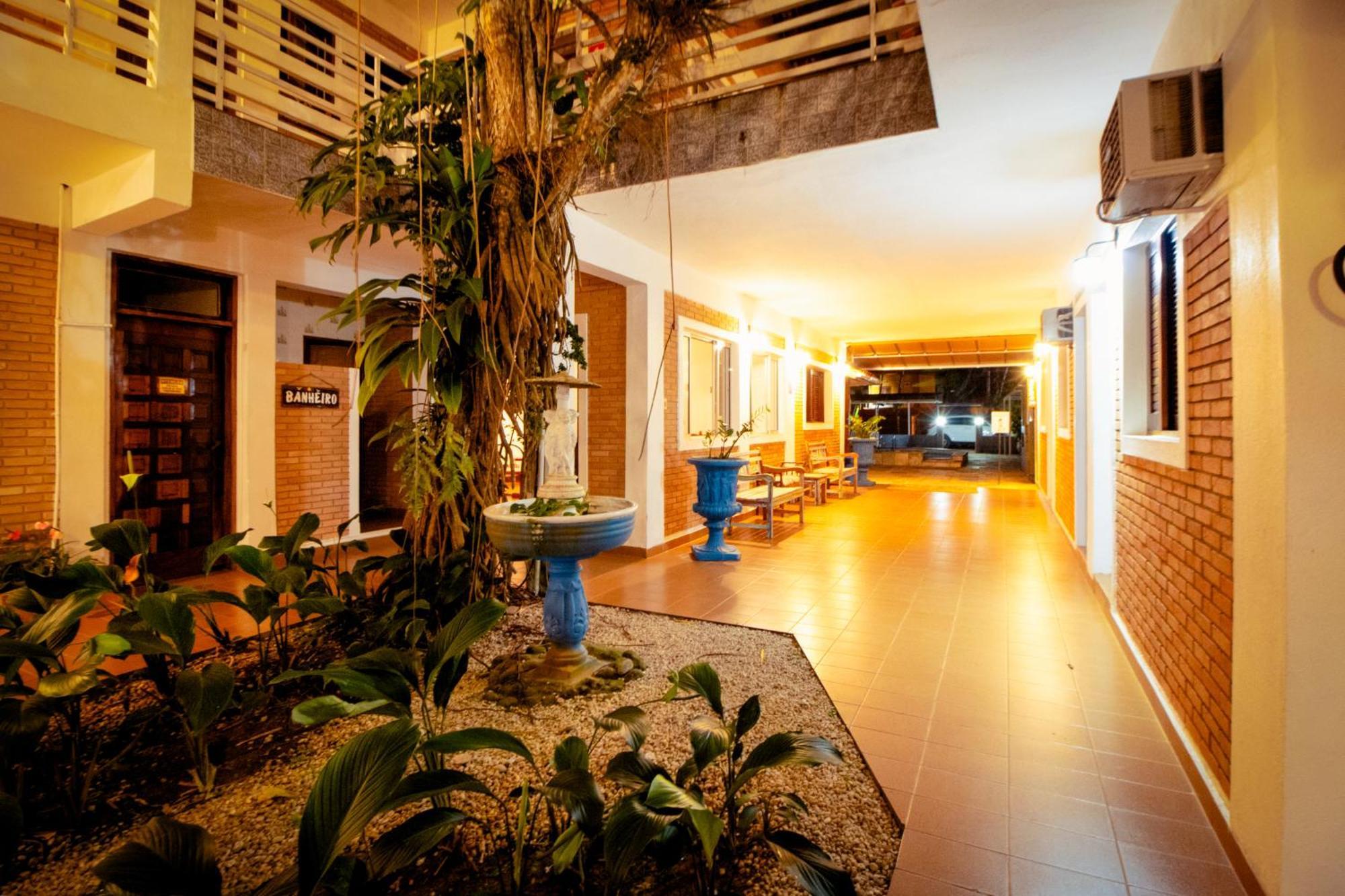 Velinn Pousada Ubatuba Tropical Экстерьер фото